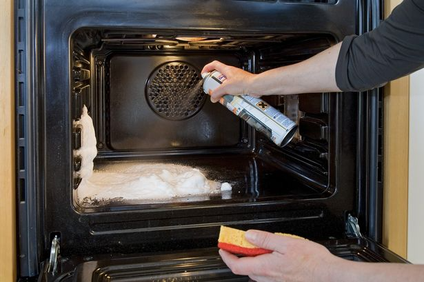 Genius tip shows how to clean your oven tray in seconds - with just TWO  ingredients - Mirror Online